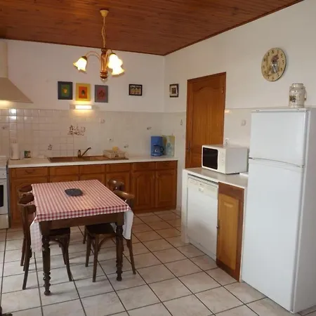 Maison A 4 Chambres, Jardin Et Animaux Acceptes - Fr-1-742-188 別荘