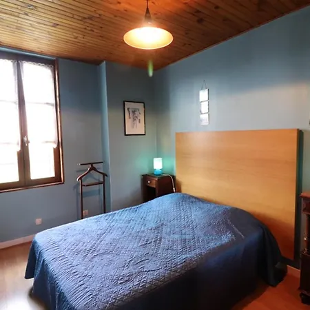 別荘 Maison A 4 Chambres, Jardin Et Animaux Acceptes - Fr-1-742-188 Drugeac